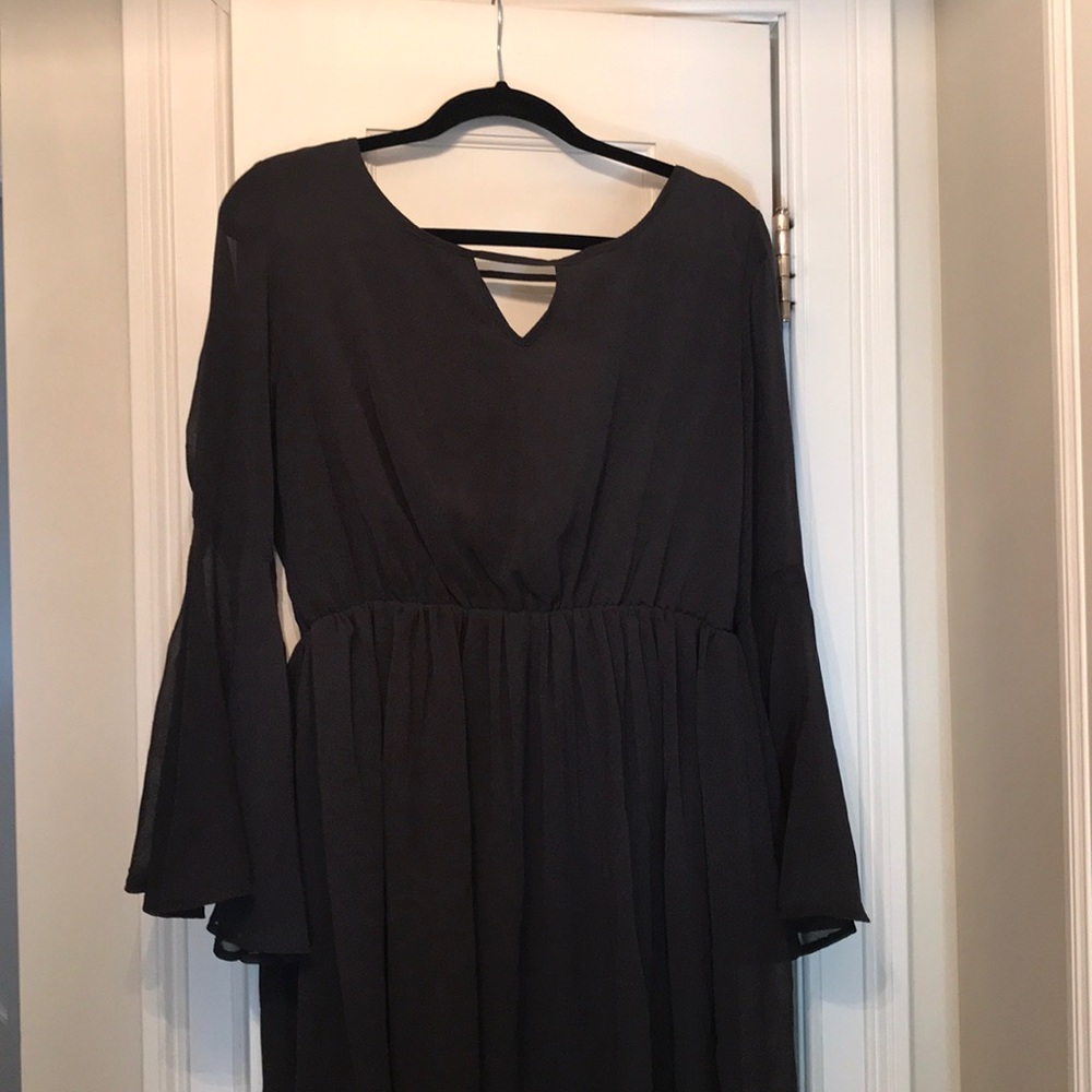 Very versatile-wear as a short dress or w/leggings